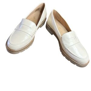 Rockport Kacy Penny Cream Loafers size 9.5